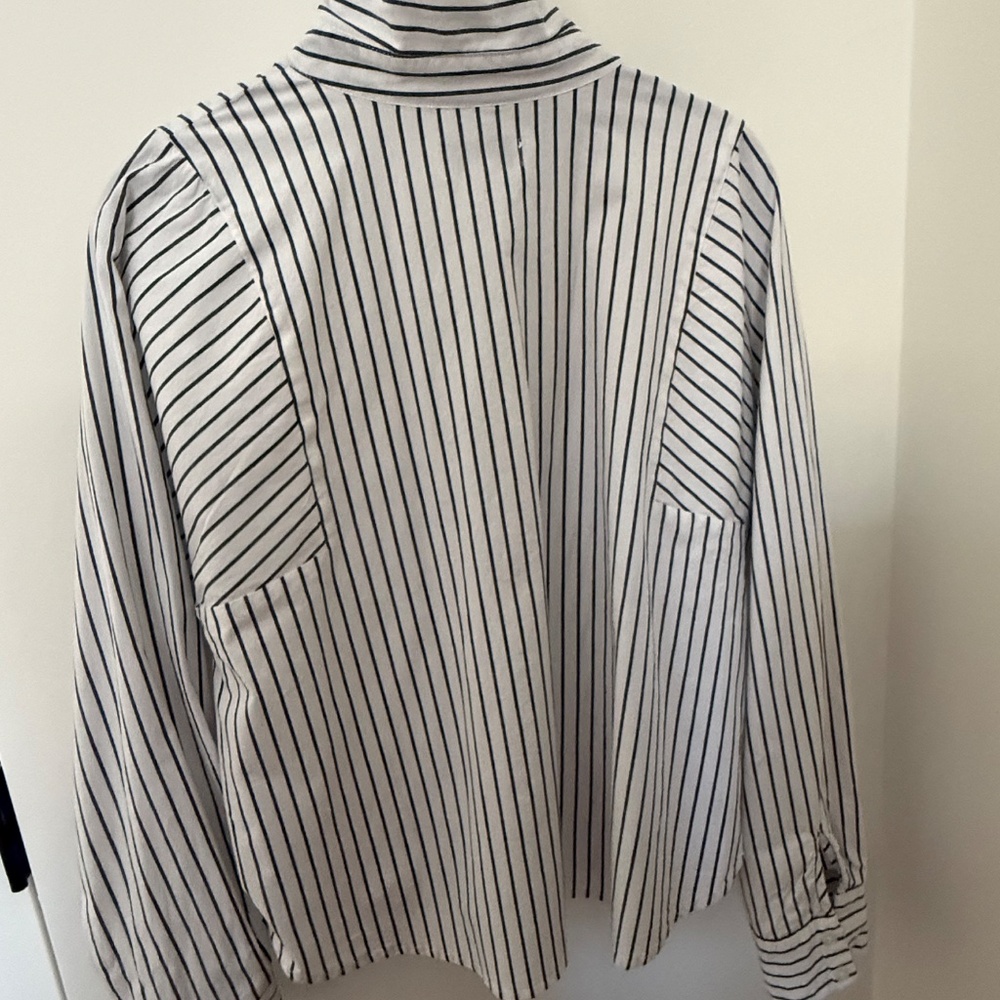Evereve Striped Oxford shirt - Picture 2 of 4